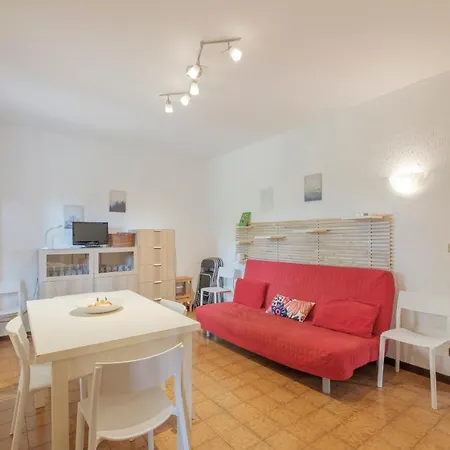 Ida - 2 Bedrooms With Private Garden * Sirmione
