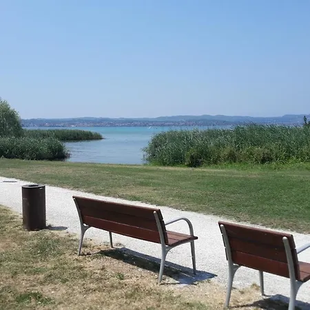 Appartamento Ida - 2 Bedrooms With Private Garden Sirmione