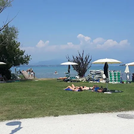 Appartamento Ida - 2 Bedrooms With Private Garden